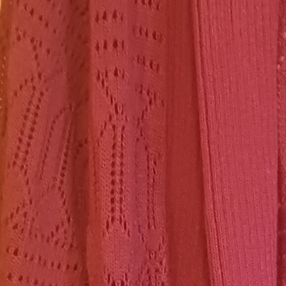 TahJay, Red Knit Tunic, Large - Picture 8 of 10